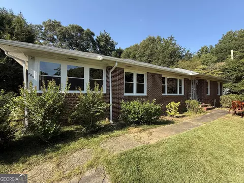 965 Nelson St, Jackson, GA 30233