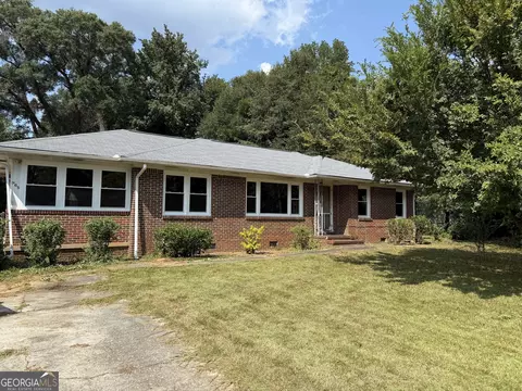 Exterior - 965 Nelson St, Jackson, GA 30233 photo 4 of 6