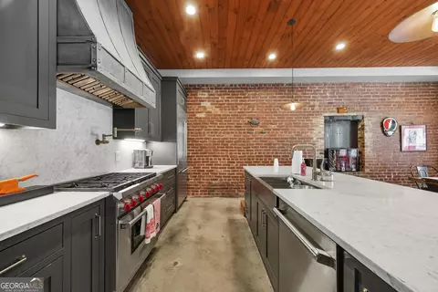 Kitchen - 534 2nd St, Macon, GA 31201 photo 2 of 2