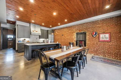 Dining - 534 2nd St, Macon, GA 31201 photo 1 of 3