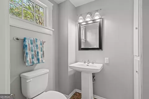 Bath - 1209 Vernon St, Lagrange, GA 30240 photo 1 of 2
