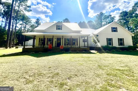 542 Thompson Rd, Dexter, GA 31019