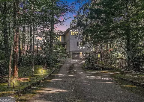 388 Alex Mountain Dr, Sky Valley, GA 30537
