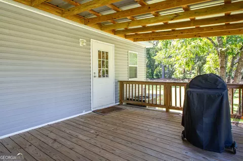 Exterior - 2702 Ware St, Blackshear, GA 31516 photo 4 of 6