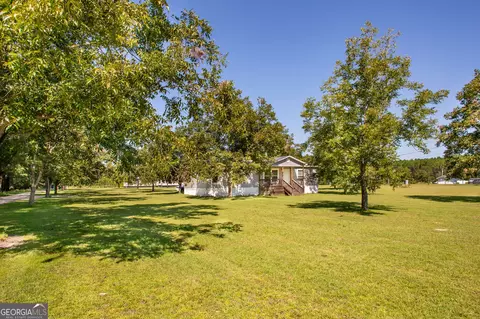 Exterior - 2702 Ware St, Blackshear, GA 31516 photo 1 of 6