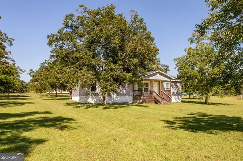 2702 Ware St, Blackshear, GA 31516