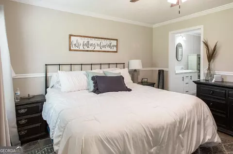 Bedroom - 2702 Ware St, Blackshear, GA 31516 photo 3 of 4