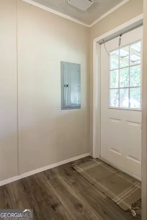 Entry Way - 2702 Ware St, Blackshear, GA 31516 photo 1 of 1
