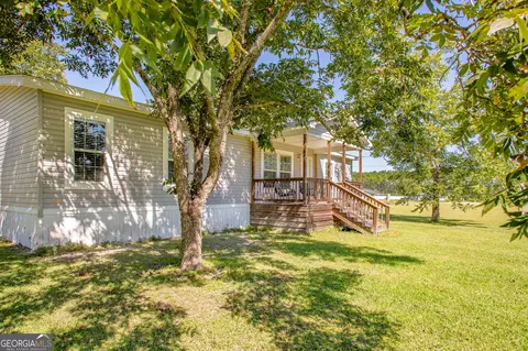 Exterior - 2702 Ware St, Blackshear, GA 31516 photo 2 of 6