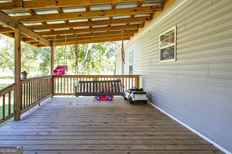 Exterior - 2702 Ware St, Blackshear, GA 31516 photo 3 of 6