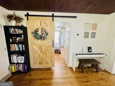 Entry Way - 282 Wilcox Rd, Lagrange, GA 30241 photo 1 of 2