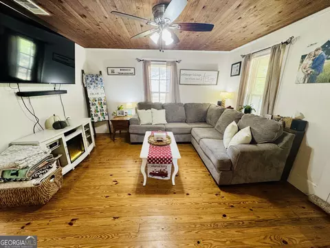 Living - 282 Wilcox Rd, Lagrange, GA 30241 photo 4 of 4