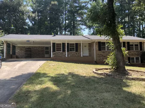 5653 Woodland Dr, Douglasville, GA 30135