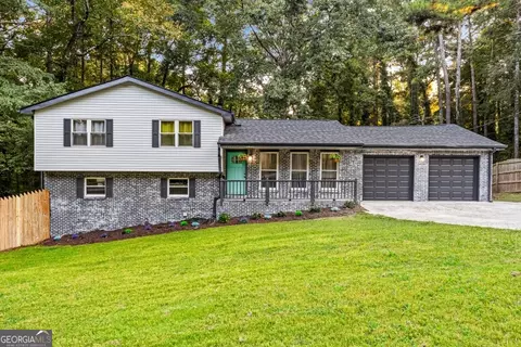 8267 Freestone Dr, Jonesboro, GA 30236