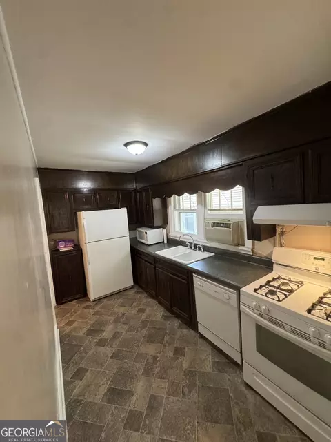 Kitchen - 812 Elm St, Lagrange, GA 30240 photo 1 of 2