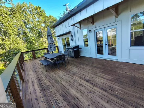 Exterior - 929 Crescent Dr, Toccoa, GA 30577 photo 14 of 15