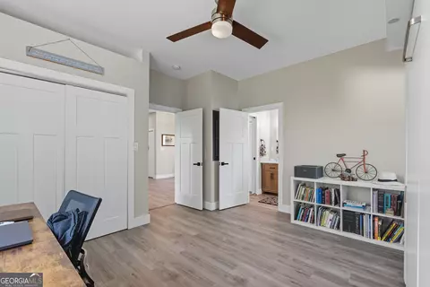 Bedroom - 929 Crescent Dr, Toccoa, GA 30577 photo 3 of 8