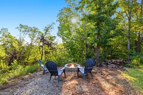 Exterior - 929 Crescent Dr, Toccoa, GA 30577 photo 9 of 15