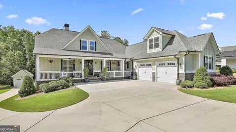 459 N Cove Dr, Newnan, GA 30263