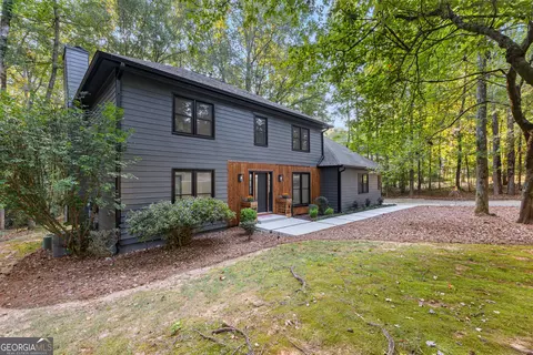 125 Marilyn Ct, Fayetteville, GA 30214