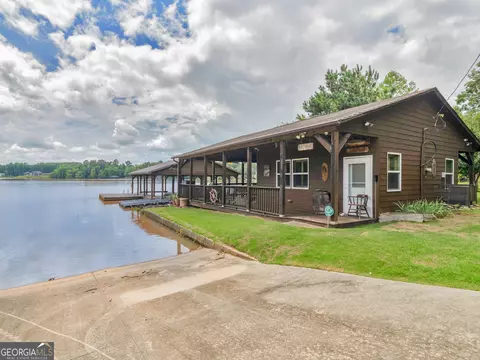 800 Rocky Point Rd, Covington, GA 30014