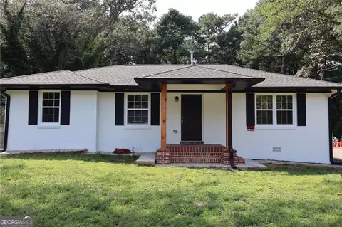 5217 Lyndale Cir, Forest Park, GA 30297