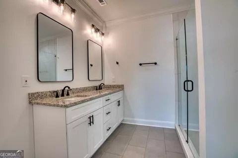 Bath - 138 Eighth Ave #25, Rome, GA 30161 photo 1 of 6