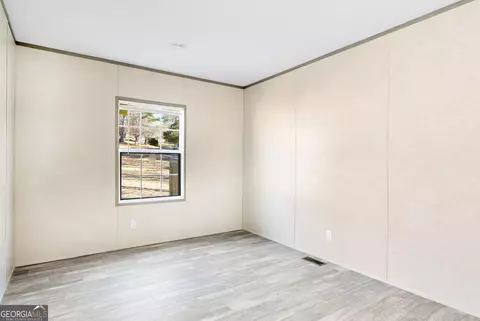 Bedroom - 140 Emerald Dr, Clarkesville, GA 30523 photo 2 of 5