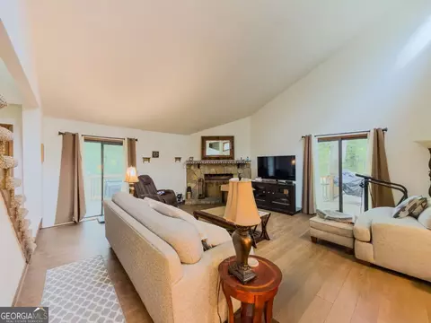 Living - 2829 Cardinal Trce, Duluth, GA 30096 photo 1 of 2