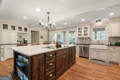 Kitchen - 1905 Johnson Rd, Macon, GA 31220 photo 7 of 12