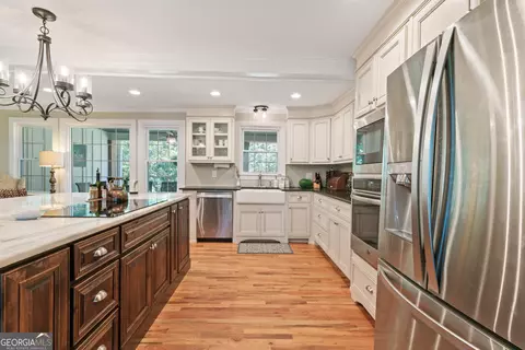 Kitchen - 1905 Johnson Rd, Macon, GA 31220 photo 6 of 12