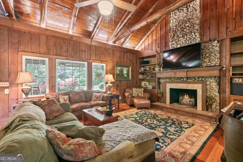 Living - 1905 Johnson Rd, Macon, GA 31220 photo 3 of 6