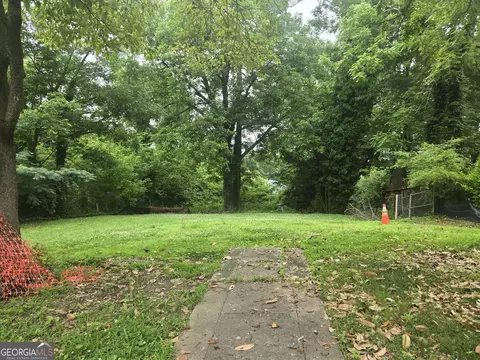 895 Center Hill Ave NW, Atlanta, GA 30318