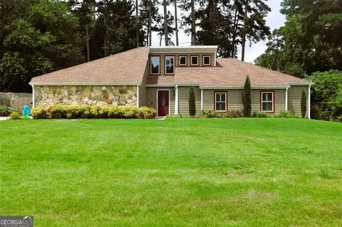 5113 Brownlee Rd, Stone Mountain, GA 30087