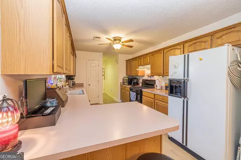Kitchen - 1190 Jackson Lake Rd, Jackson, GA 30233 photo 1 of 2