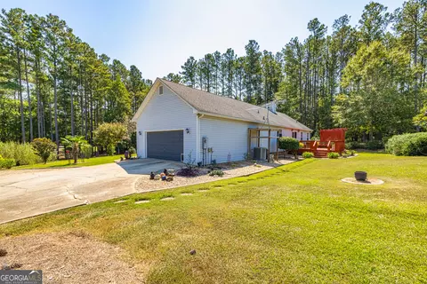 Exterior - 1190 Jackson Lake Rd, Jackson, GA 30233 photo 4 of 11
