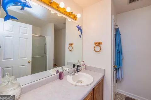 Bath - 1190 Jackson Lake Rd, Jackson, GA 30233 photo 1 of 2