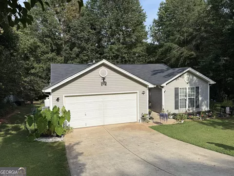 408 Twinflower Dr, Mount Airy, GA 30563