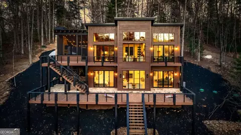 287 Cool Creek Trl, Blue Ridge, GA 30513