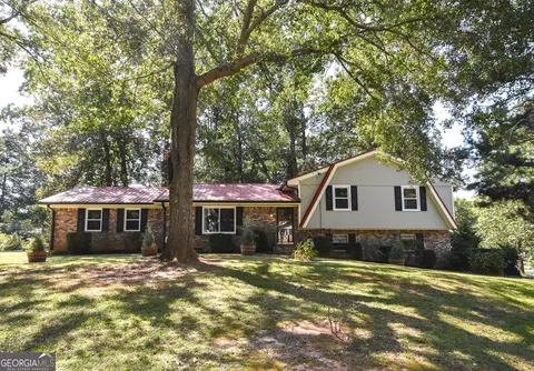 129 Creek Cir, Stockbridge, GA 30281