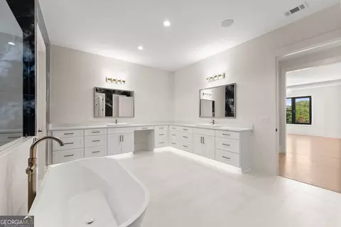 Bath - 2031 Jones Phillips Rd, Dacula, GA 30019 photo 7 of 14