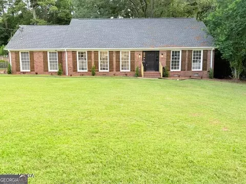 3272 Clairmont Ave, Macon, GA 31204