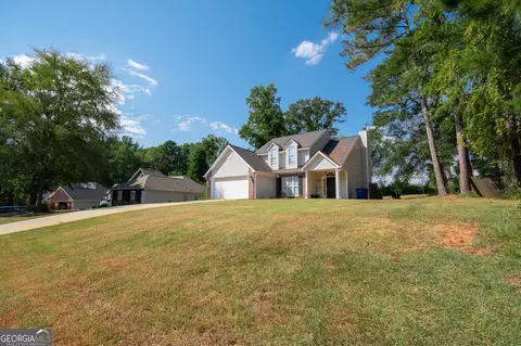Exterior - 300 Old Pond Rd, Lagrange, GA 30241 photo 3 of 9