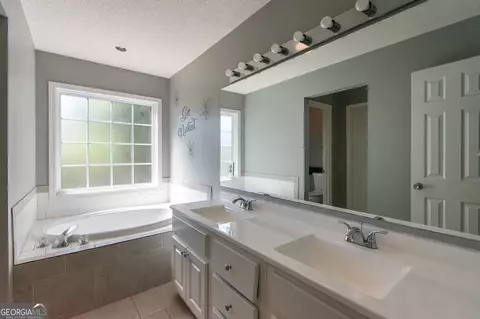 Bath - 300 Old Pond Rd, Lagrange, GA 30241 photo 1 of 5