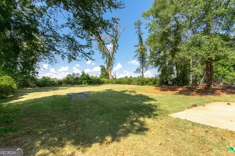 Exterior - 300 Old Pond Rd, Lagrange, GA 30241 photo 9 of 9