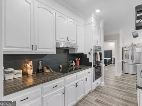 Kitchen - 967 Five Points Rd, Barnesville, GA 30204 photo 10 of 10