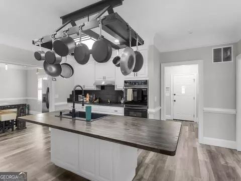 Kitchen - 967 Five Points Rd, Barnesville, GA 30204 photo 6 of 10