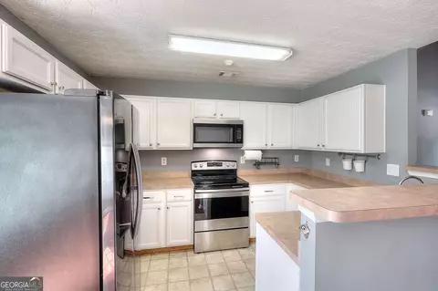 1262 Saddle Ct, Jackson, GA 30233 photo 3
