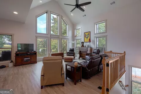 Living - 1364 Old Bishop Rd, Bishop, GA 30621 photo 2 of 2