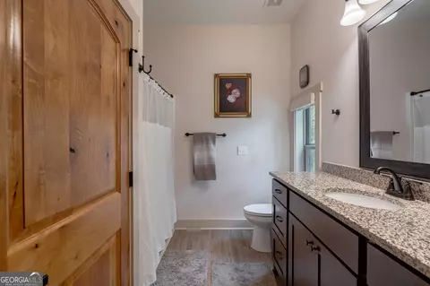 Bath - 1364 Old Bishop Rd, Bishop, GA 30621 photo 2 of 3